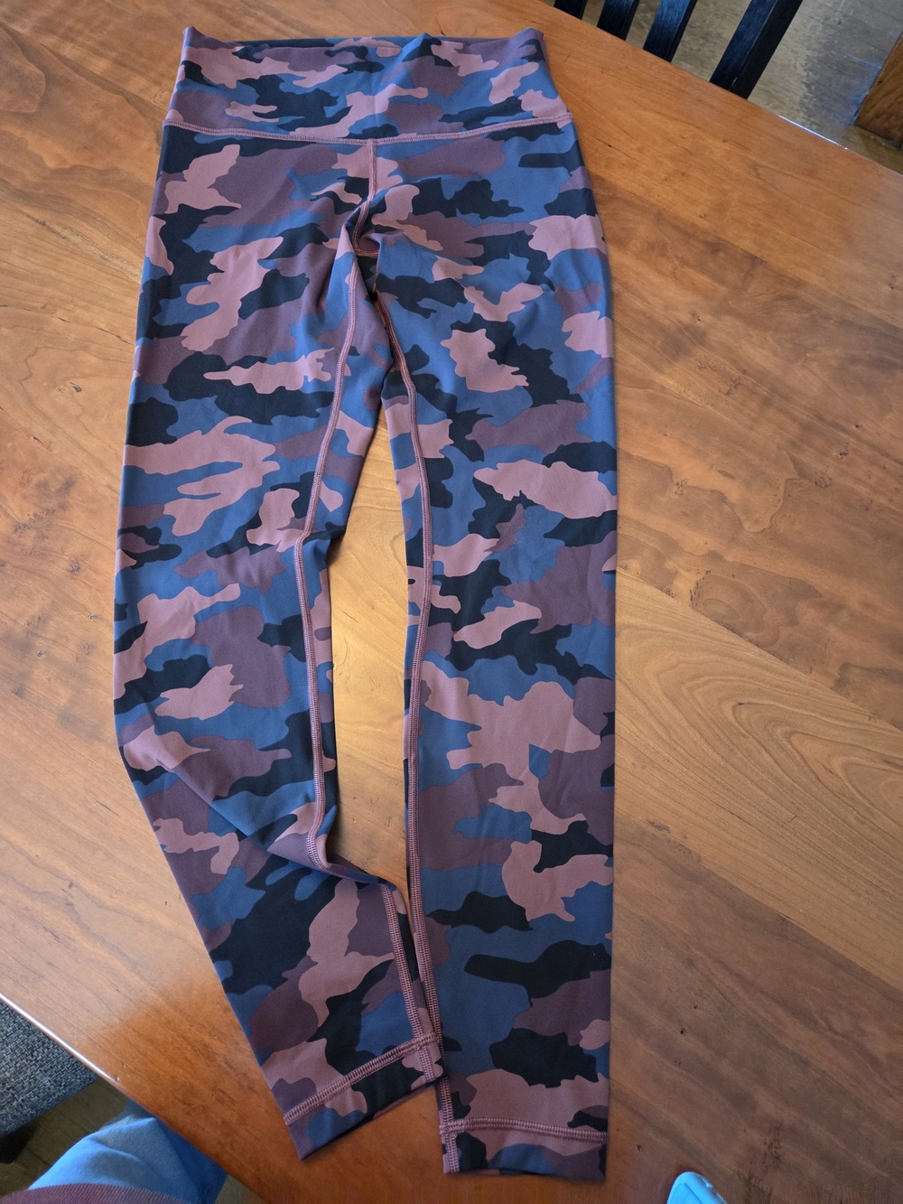 Woman's Lululemon Camo Active Leggings - Pink, Black, Blue